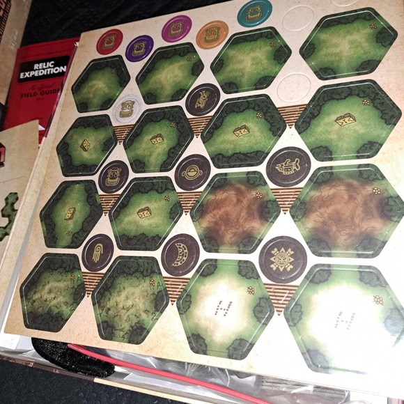 NIB - GAME NIGHT FUN!  Relic Expedition: A Jungle Adventure Game - Picture 4 of 7